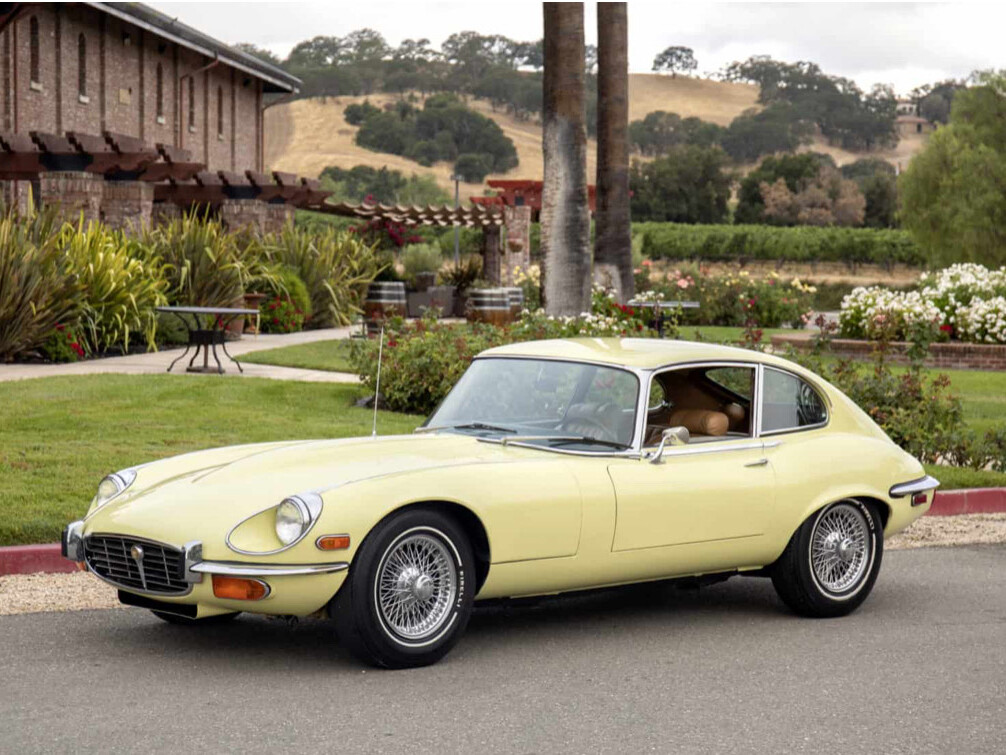 butter yellow - porsche 911