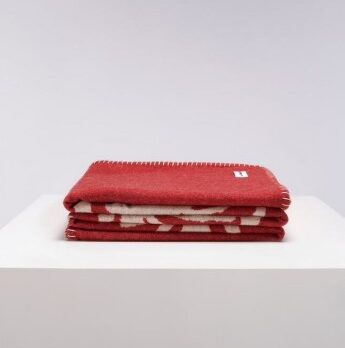 plaid grenade rouge Lagomoro pure laine vierge | l'objet royan