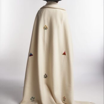 Plaid Lagomoro Mirta brodé à la main pure laine vierge