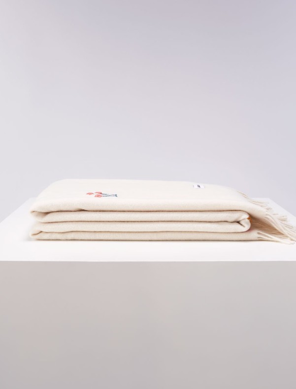 Plaid Lagomoro Mirta brodé à la main pure laine vierge