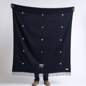 Plaid Notte LAGOMORO brodé à la main pure laine vierge