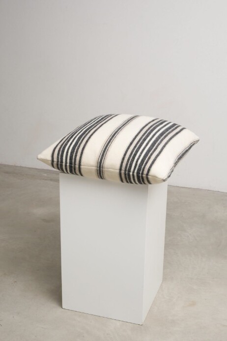 Housse de coussin rayée 60x60 cm Lagomoro pure laine vierge