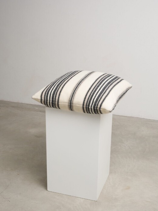Housse de coussin rayée 60x60 cm Lagomoro pure laine vierge
